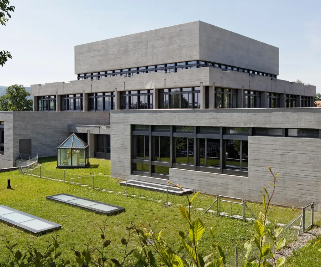 Best Business Schools in Switzerland