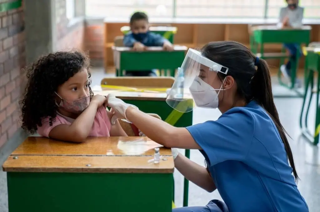 How to Become a School Nurse